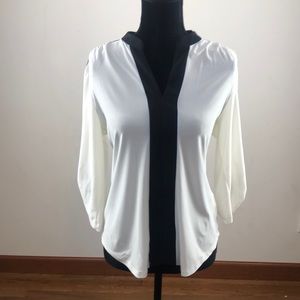 PerSeption Petite white and black V neck blouse with tab sleeves. Like new